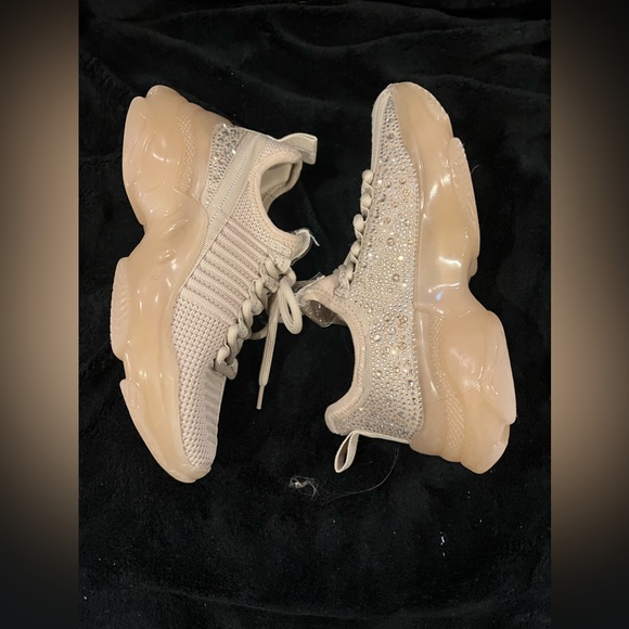 Steve Madden JMaxima Sneaker - Kids' Color Beige Girls Youth Size 2 - Picture 6 of 10